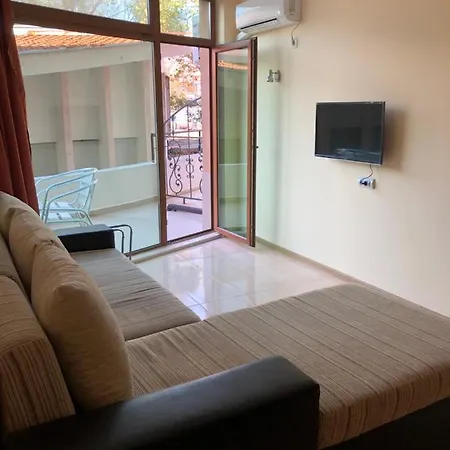 Apartment апартамент-плажна улица *